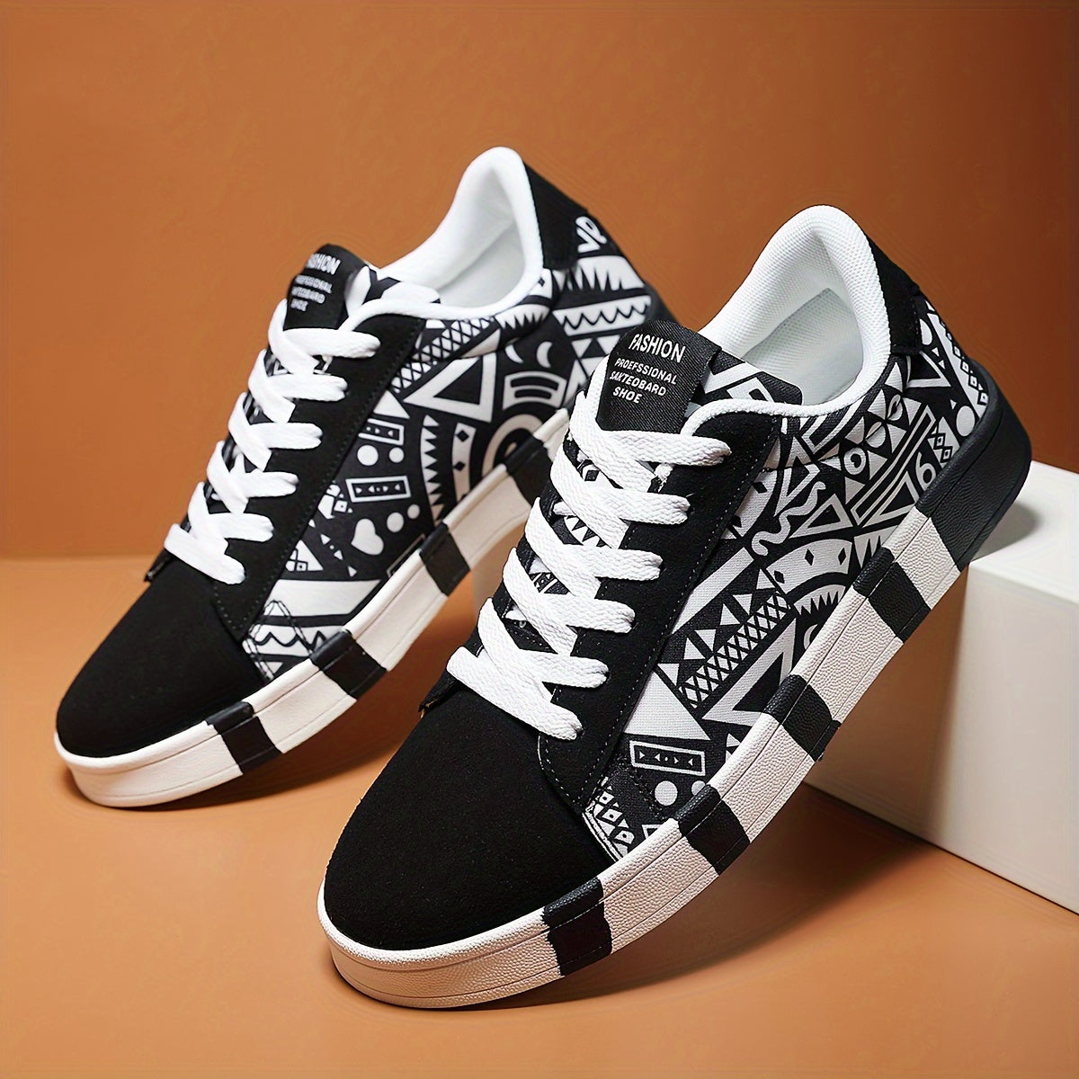 Men's Low-Top Skate Shoes, Geometric Print