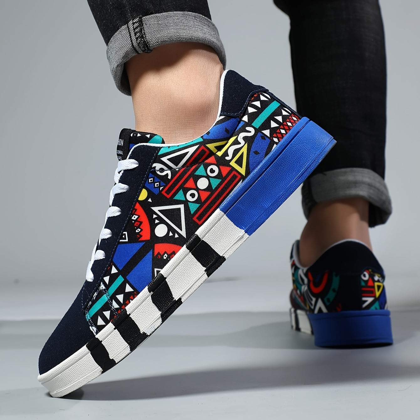 Men's Low-Top Skate Shoes, Geometric Print